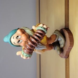 Classics Walt Disney Snow White and the Seven Dwarfs "Bashful" NIB